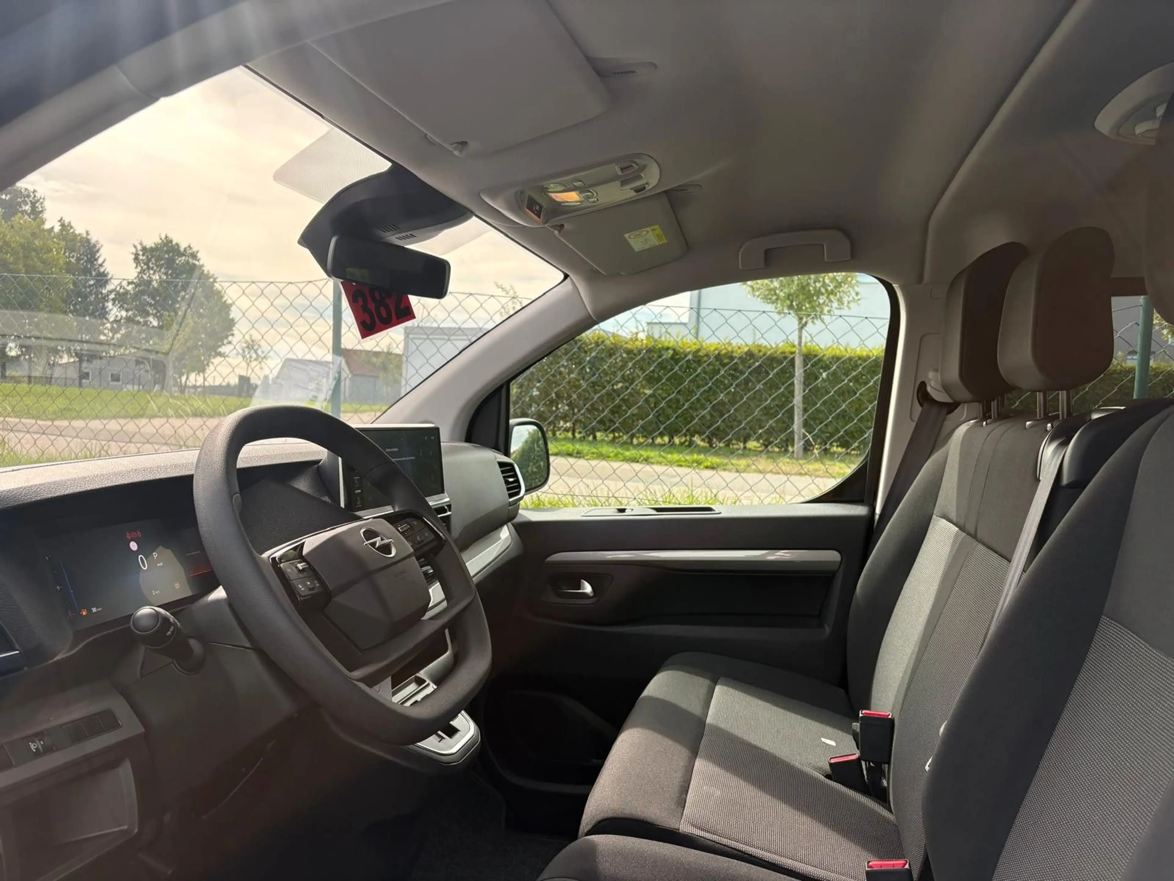 Opel Zafira Life Zafira 2.2 Buisness Edition LED TEMPOMAT — photo 14