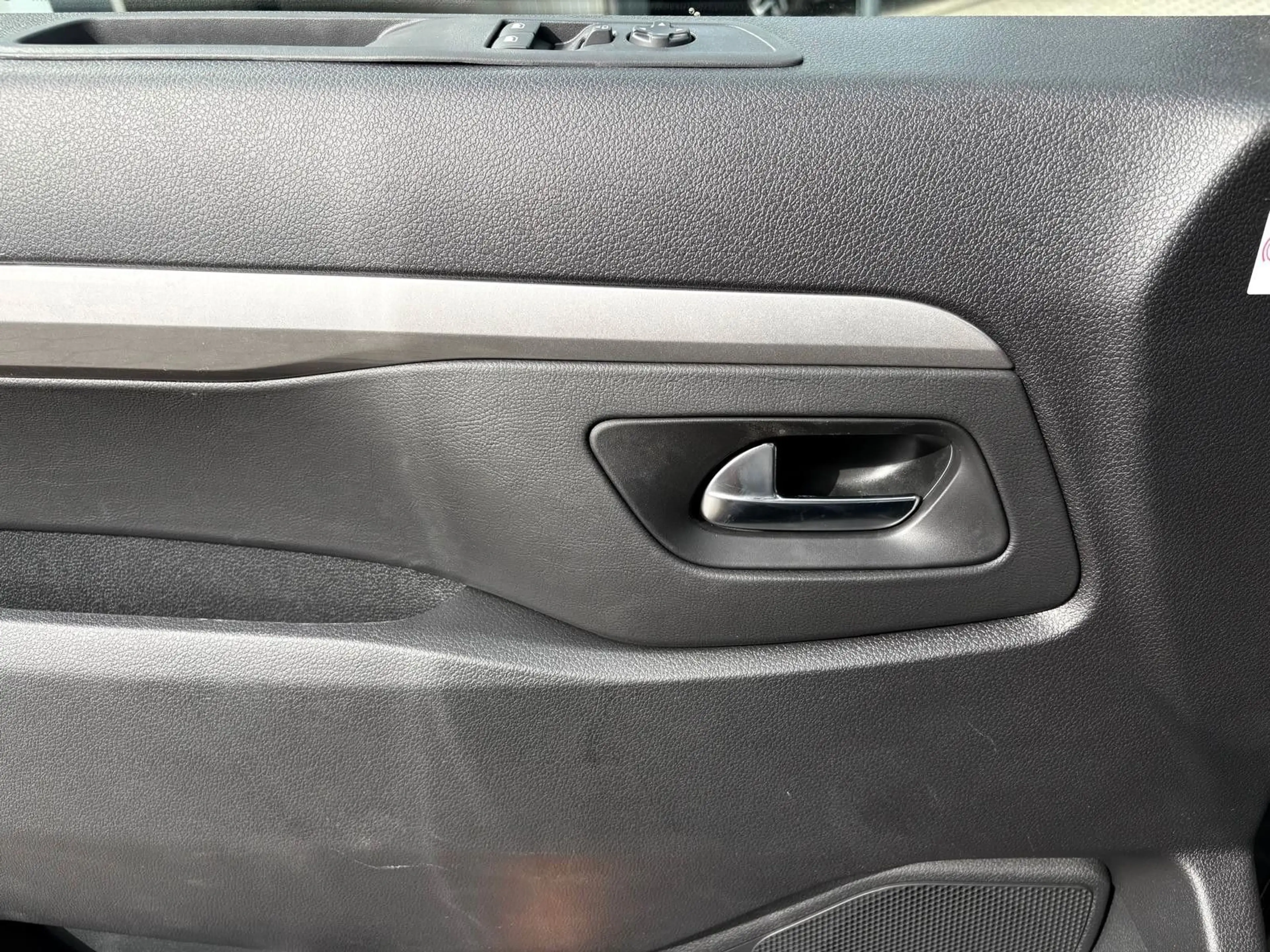 Opel Zafira Life Zafira 2.2 Buisness Edition LED TEMPOMAT — photo 13