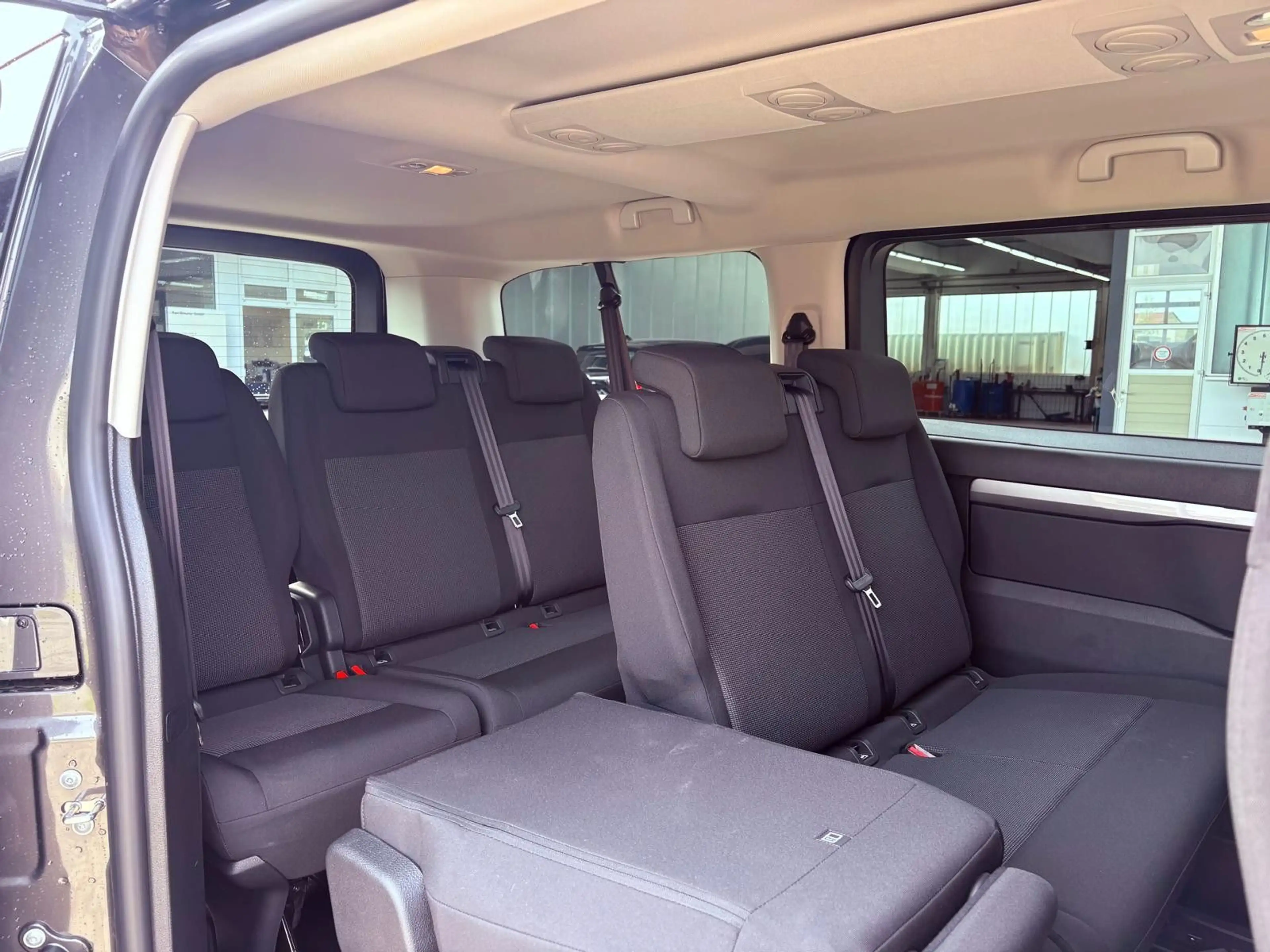 Opel Zafira Life Zafira 2.2 Buisness Edition LED TEMPOMAT — photo 10
