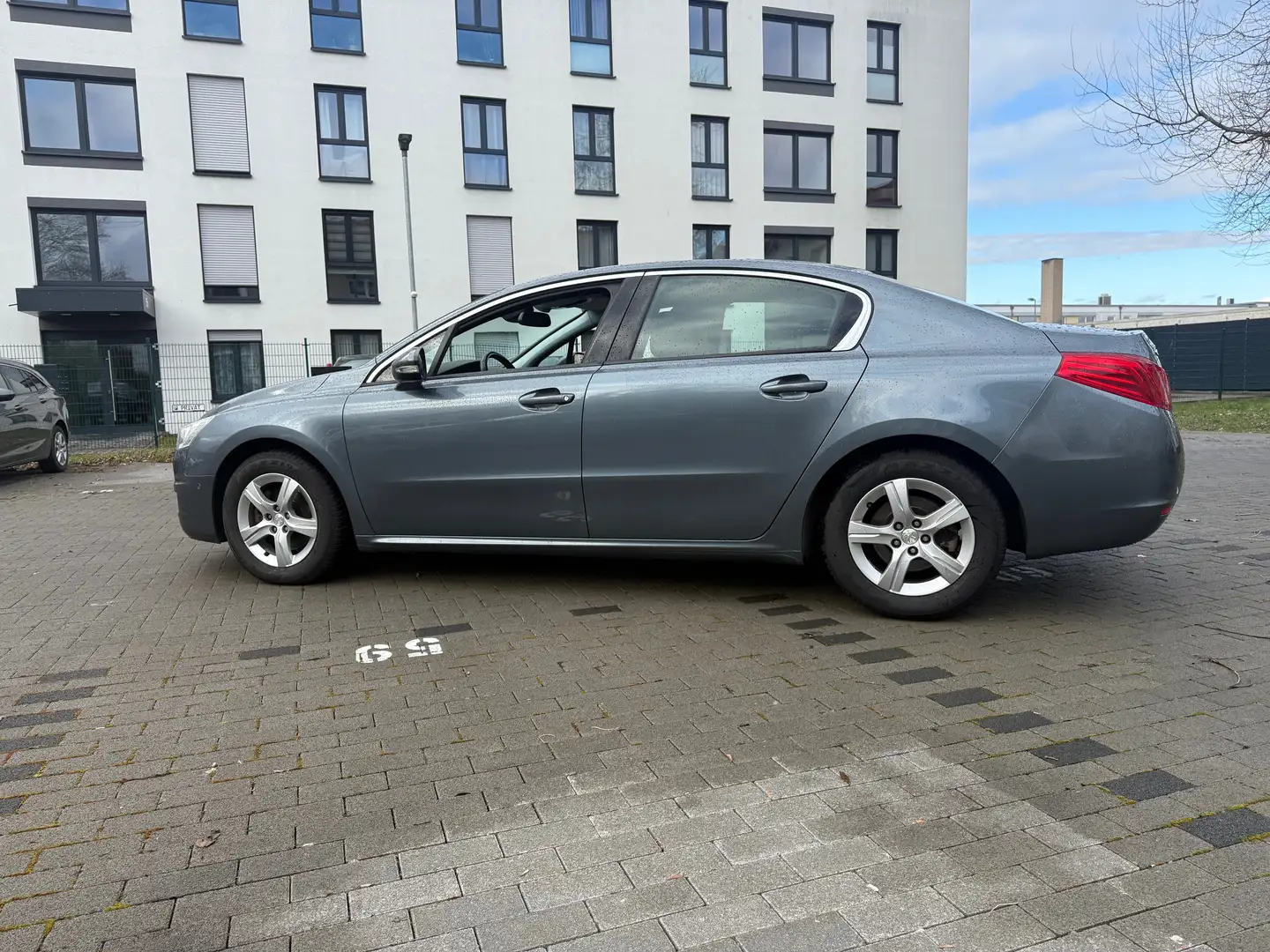 Peugeot 508 Active Automatik,49.000 KM ,Allwetterreifen Grau - 2
