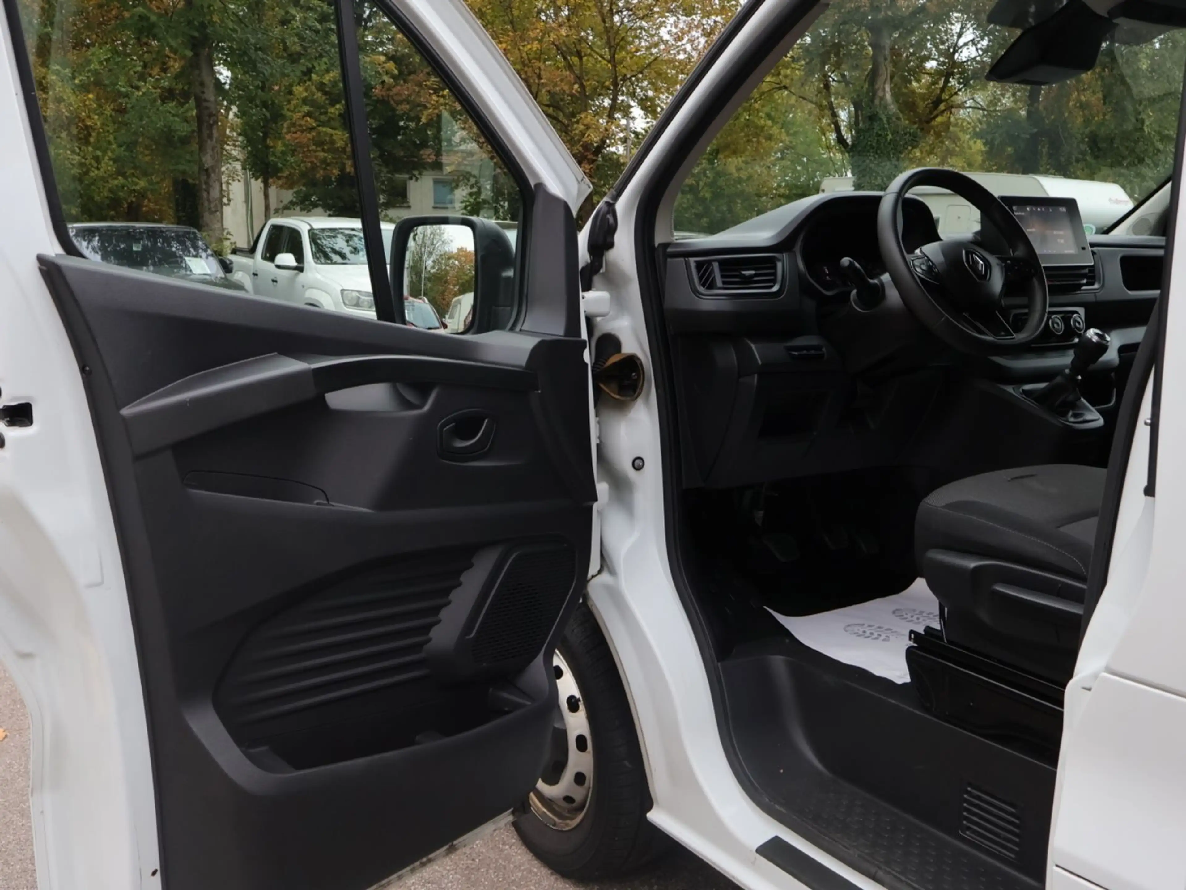 Renault Trafic Kasten L2H1 3,0t Komfort Klima-Kamera-LED — photo 14