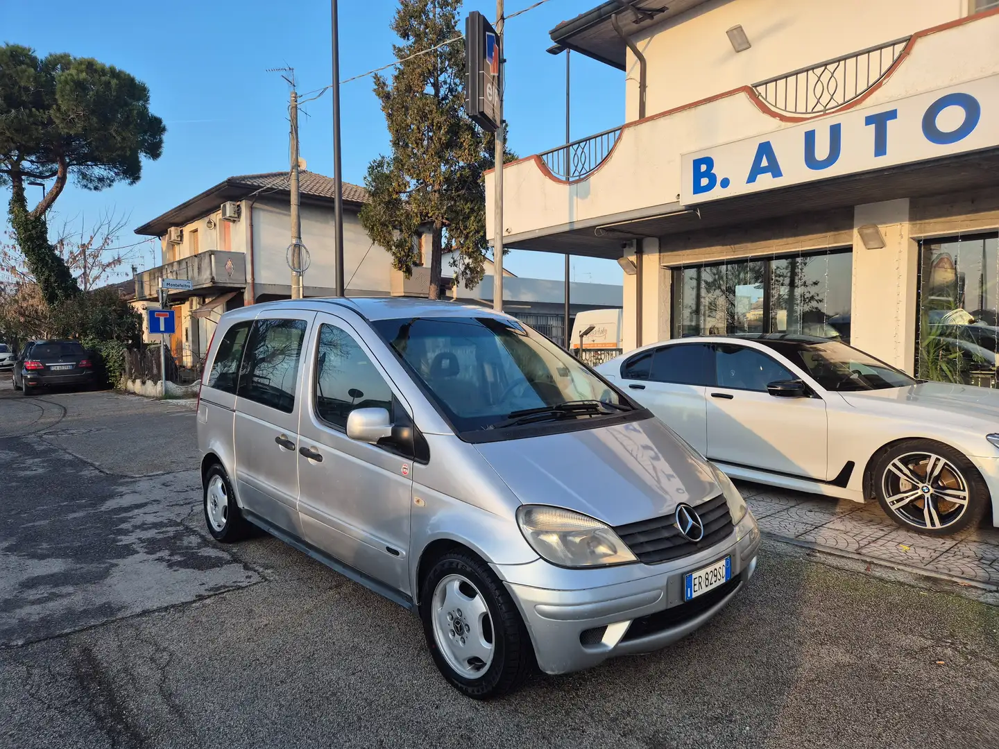 Mercedes-Benz Vaneo Vaneo 1.7 cdi Family con pedana per disobili Silber - 2