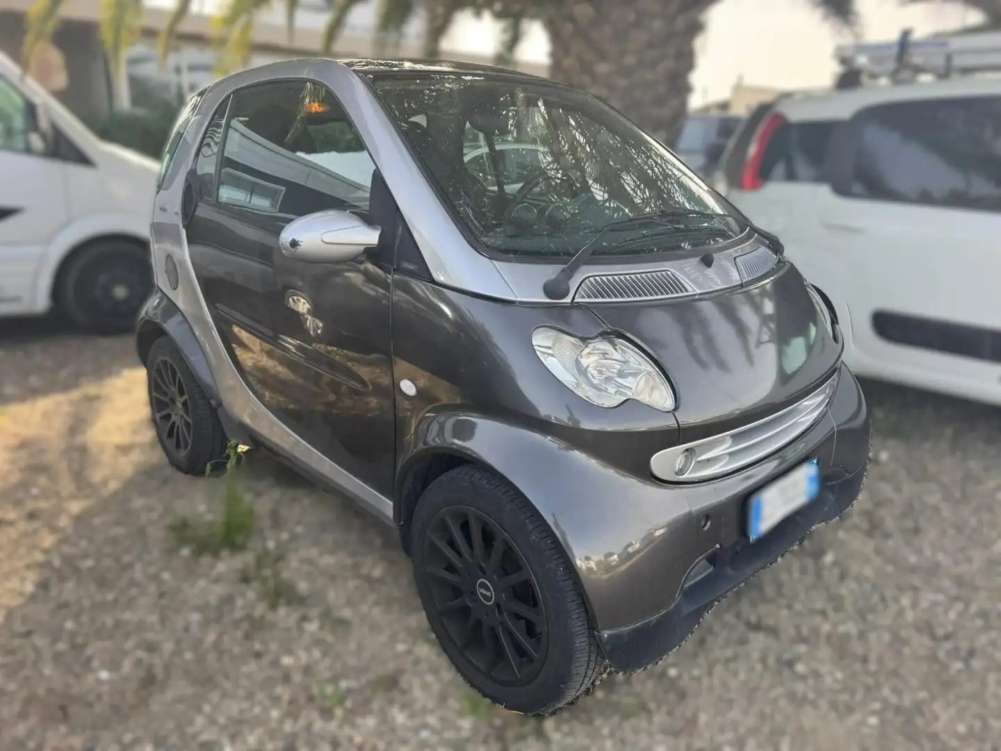 smart 700 smart city-coupé business (45 kW) Gris - 2