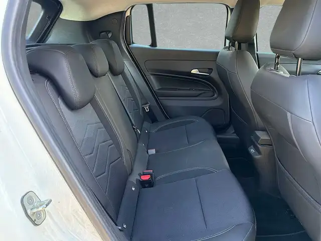 Jeep Avenger view 8