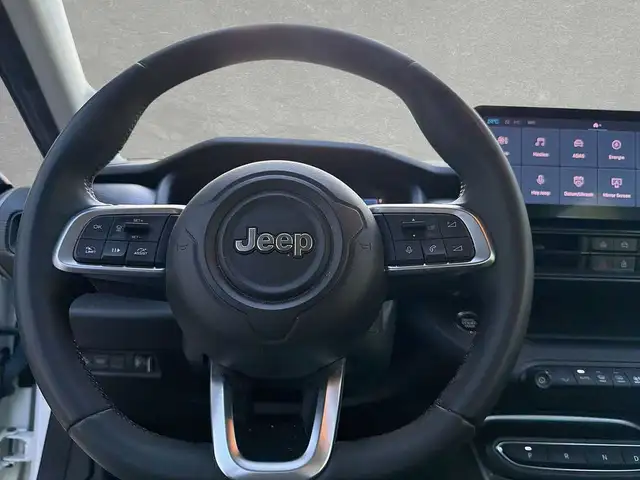Jeep Avenger view 11