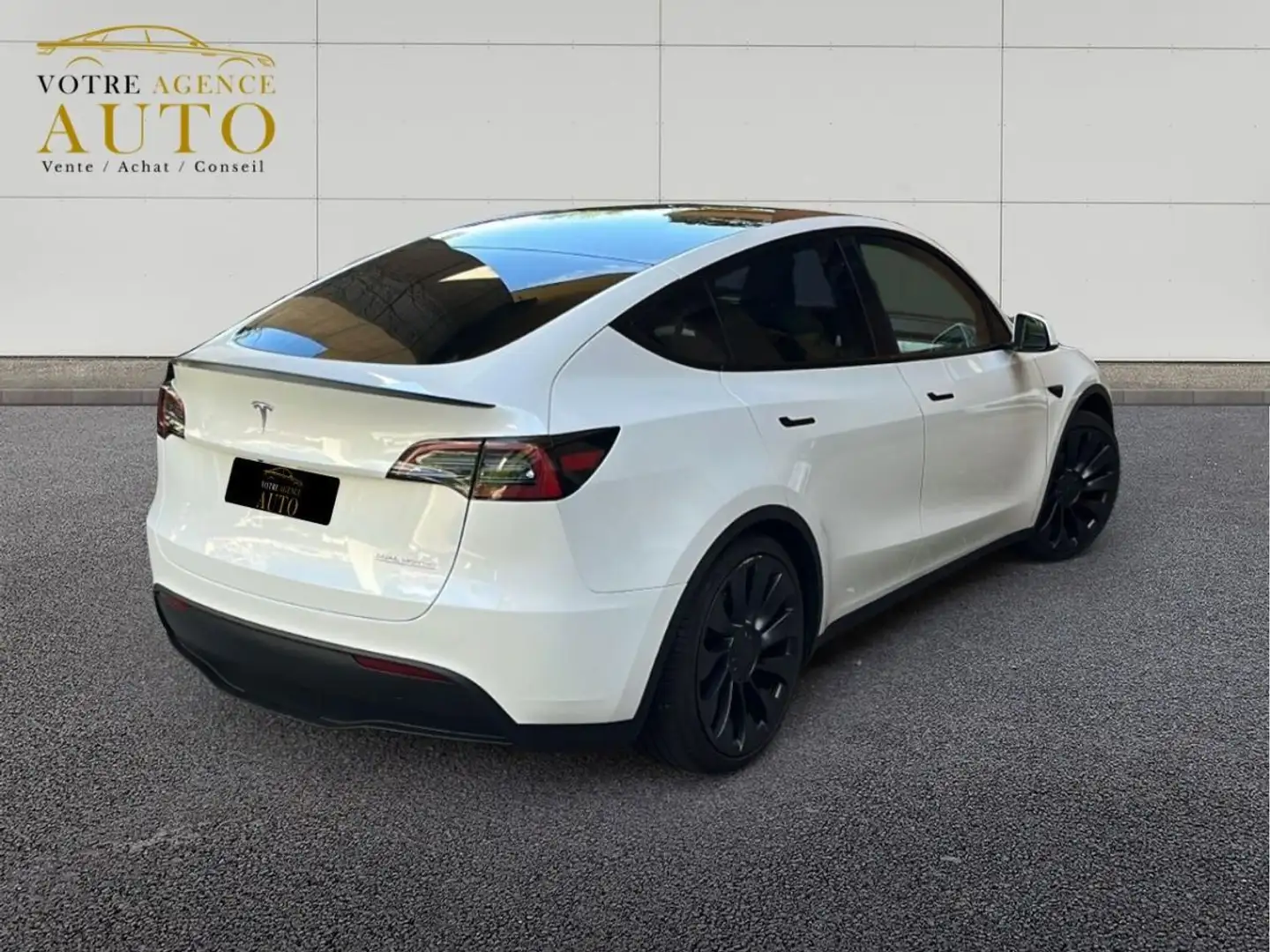 Tesla Model Y AWD Performance Blanc - 2