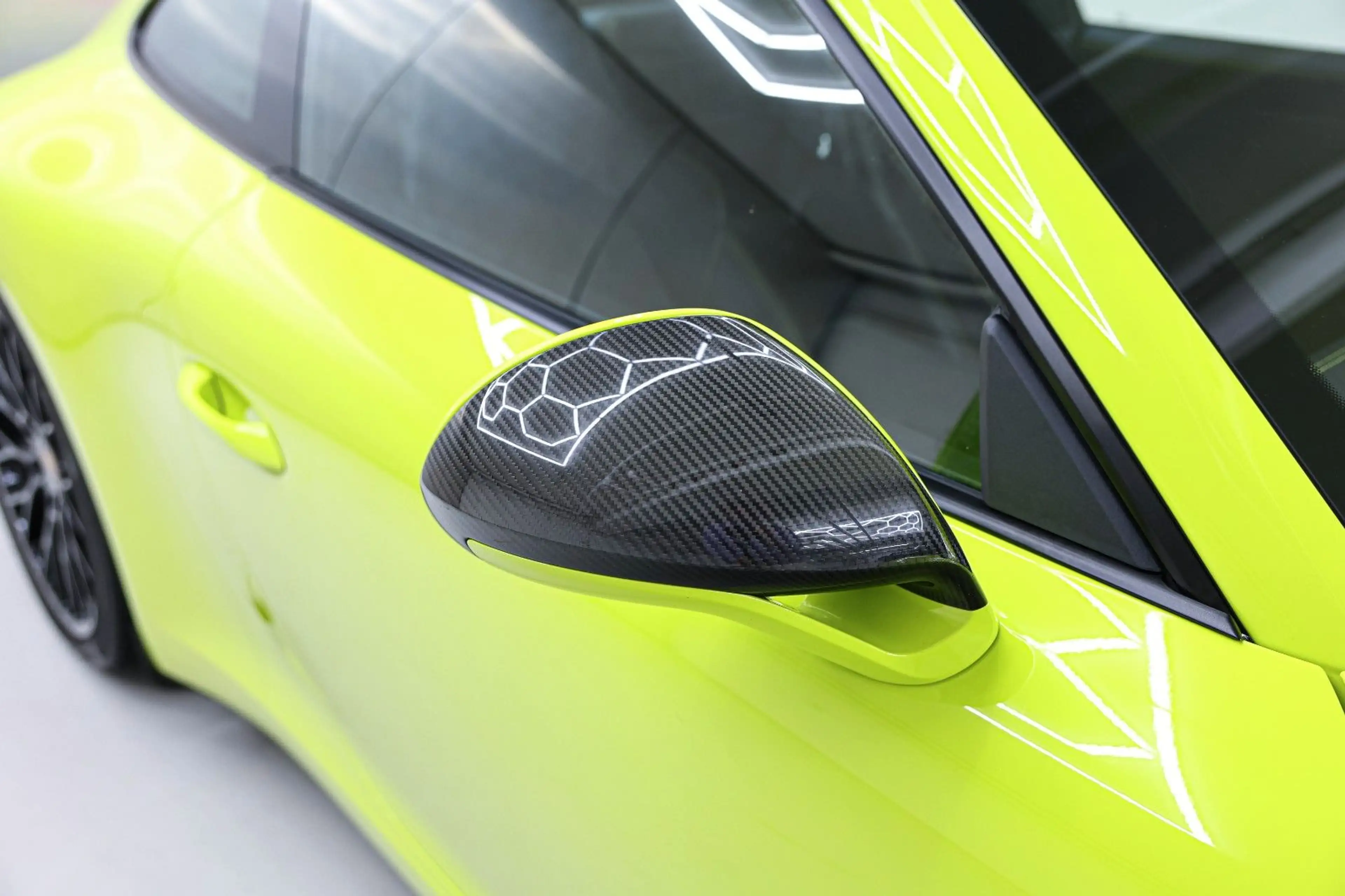 Porsche 991 Carrera S PTS Lichtgrün Lift Vollausstattung — photo 14