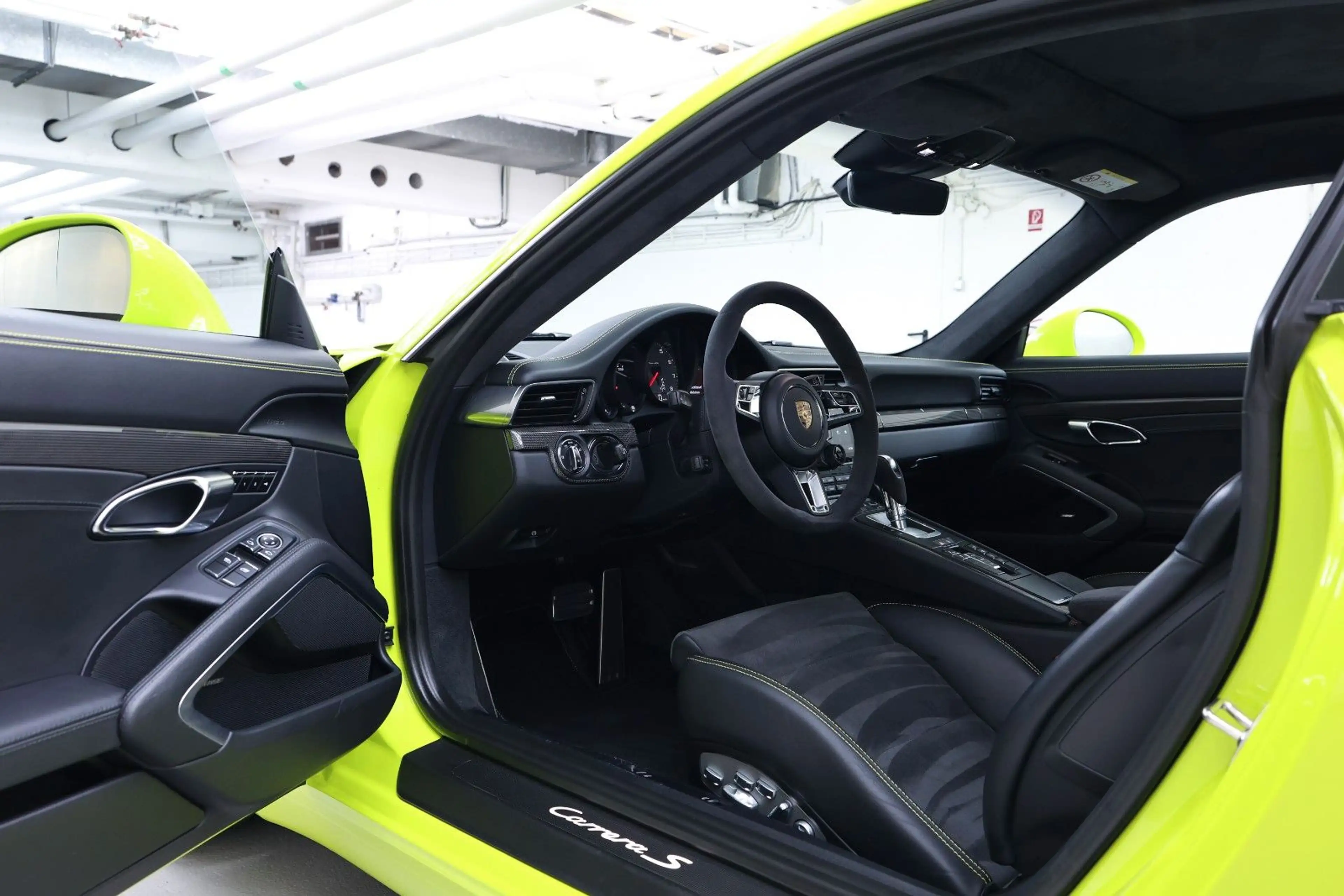 Porsche 991 Carrera S PTS Lichtgrün Lift Vollausstattung — photo 15