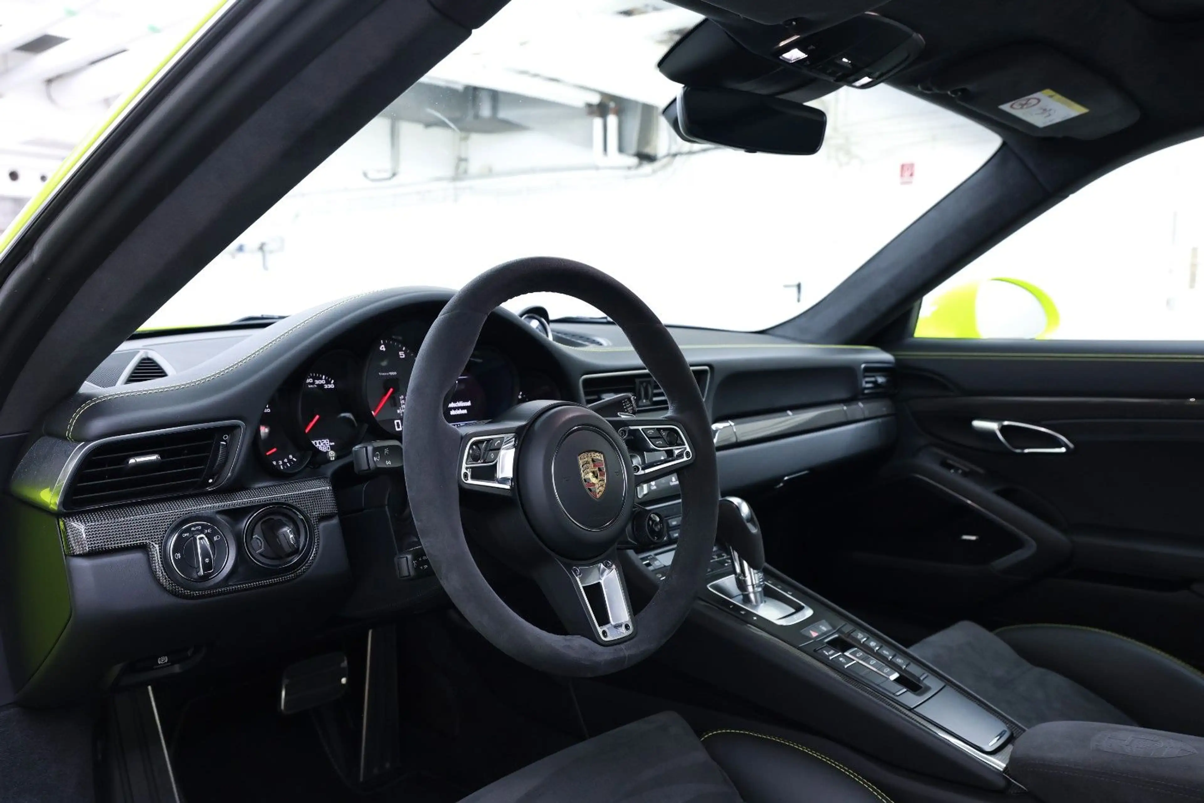 Porsche 991 Carrera S PTS Lichtgrün Lift Vollausstattung — photo 17