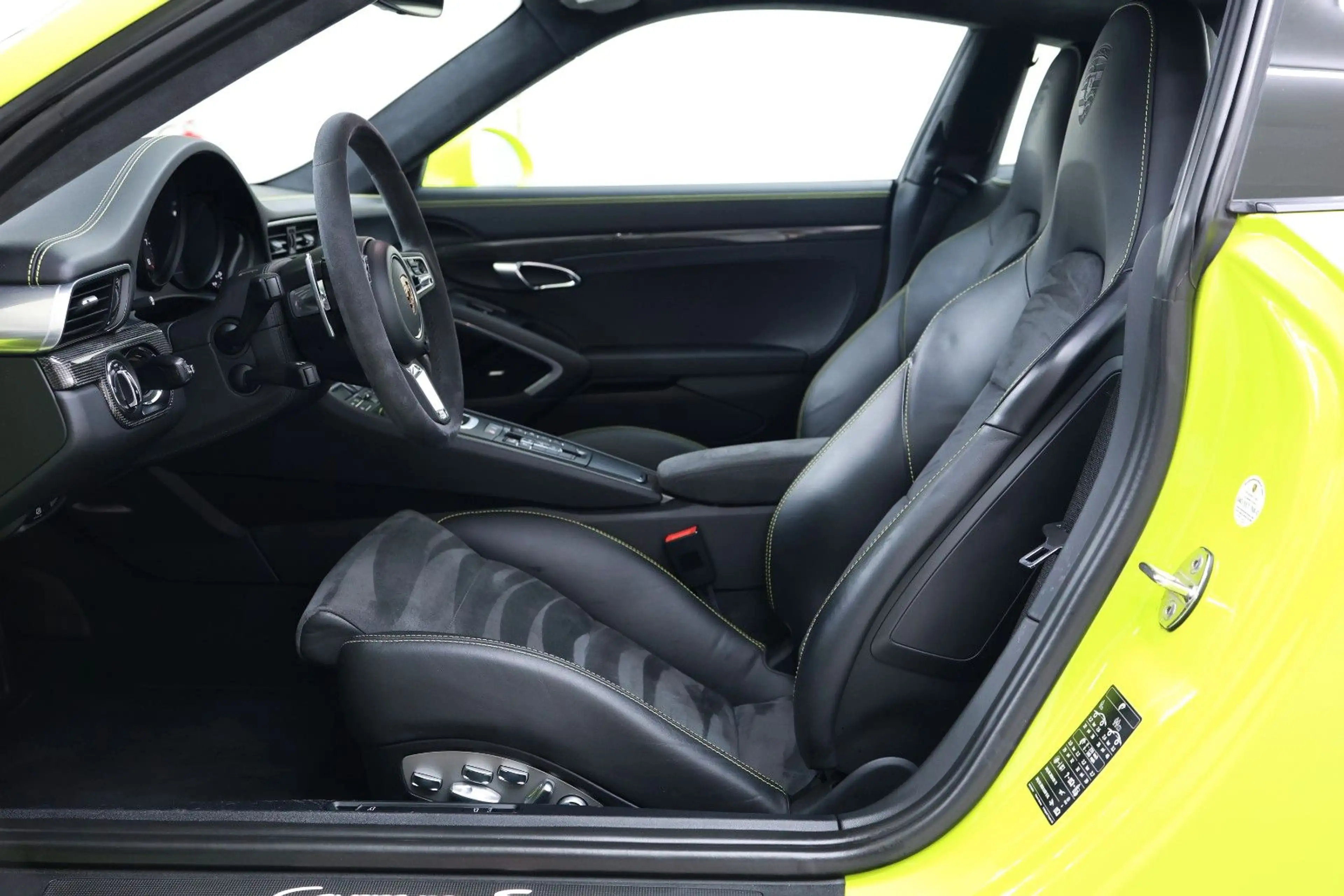 Porsche 991 Carrera S PTS Lichtgrün Lift Vollausstattung — photo 18