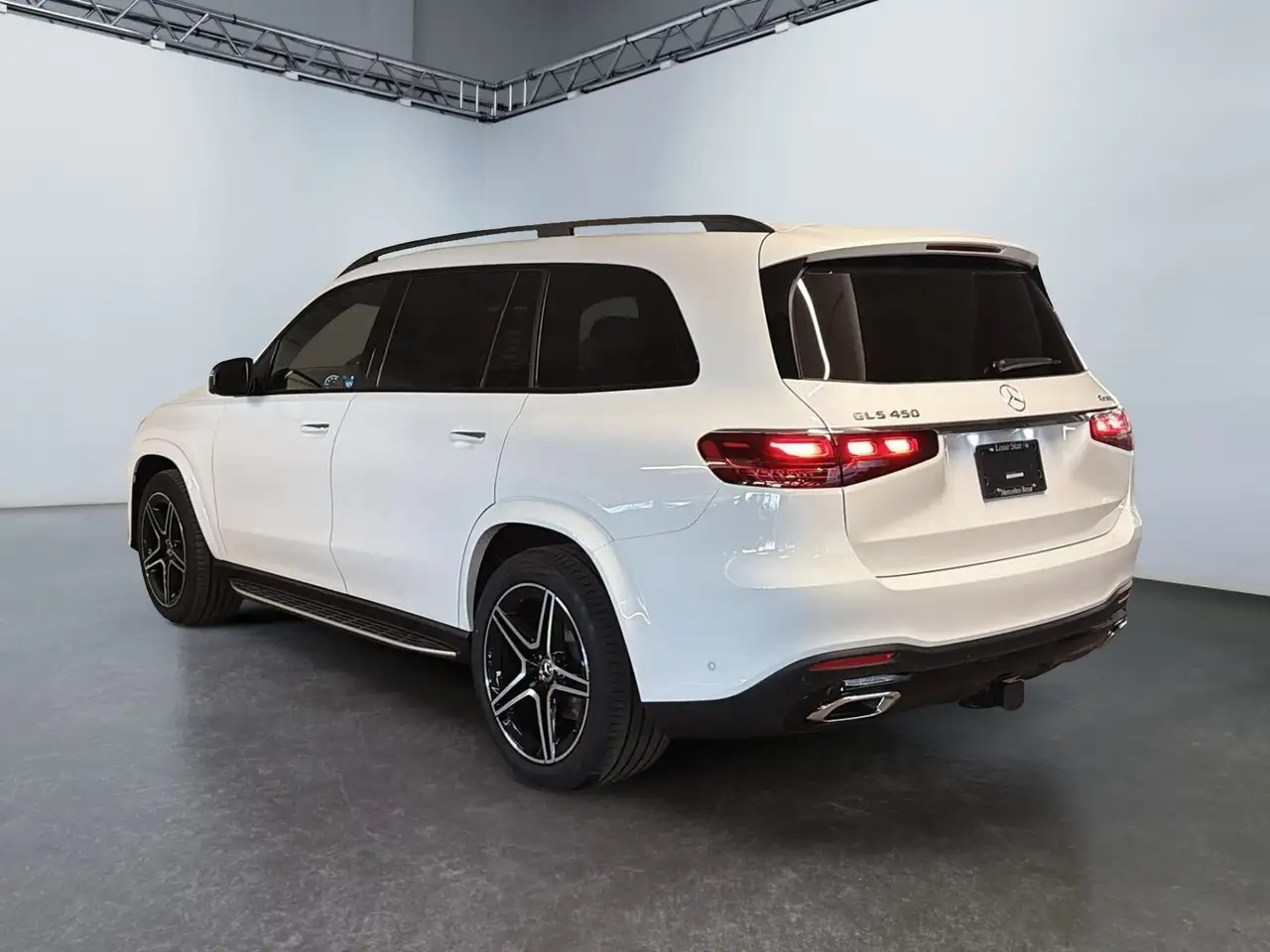 Mercedes-Benz GLS снимка Mercedes-Benz GLS