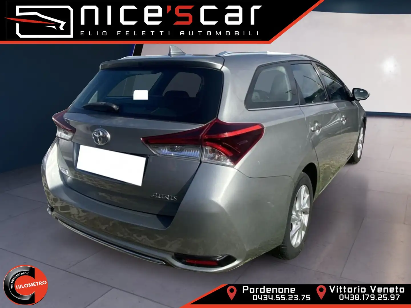 Toyota Auris Auris Touring Sports 1.6 D-4D Business Grau - 2