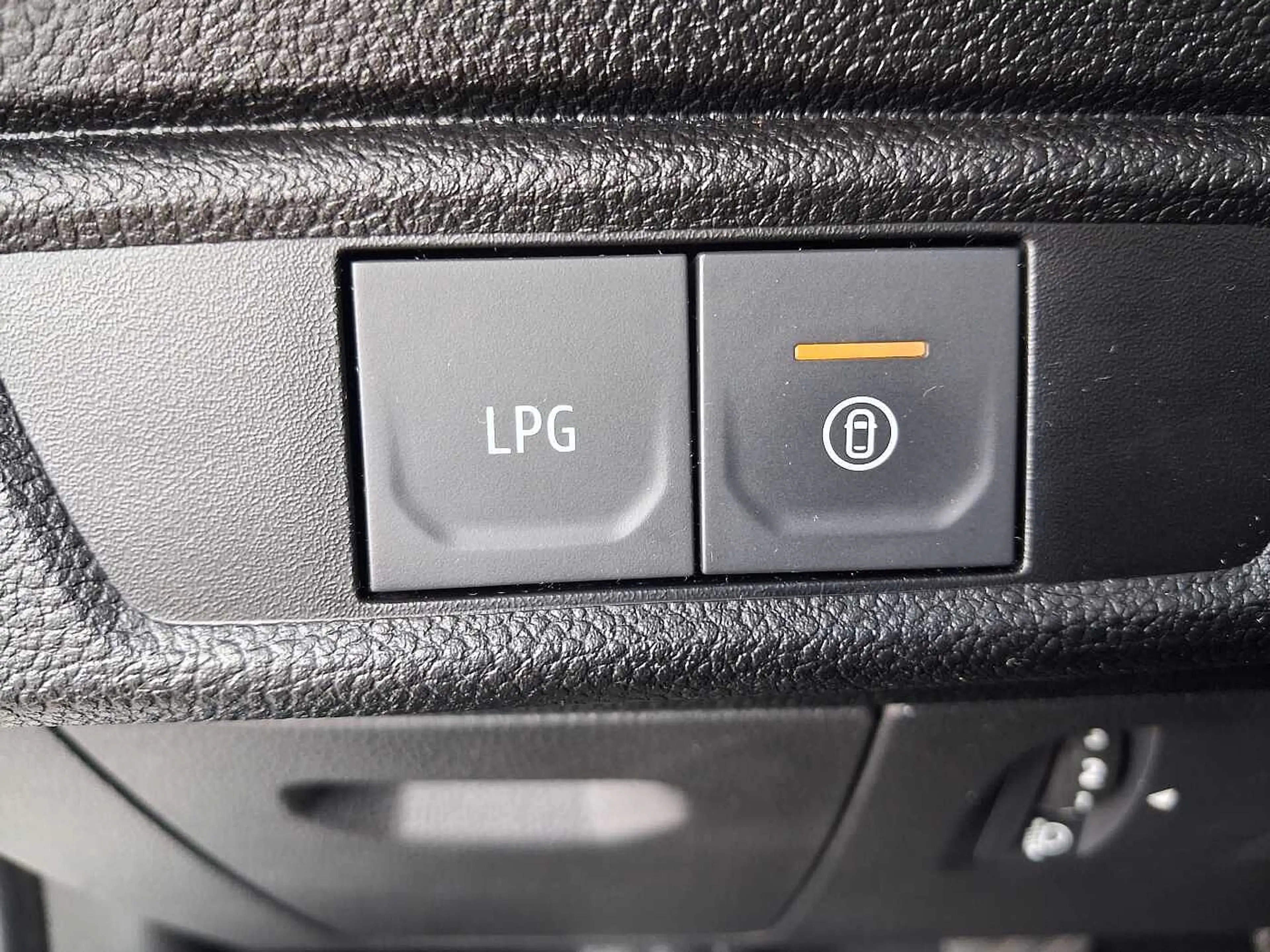 Dacia Jogger Expression LPG Citypaket, AHK — photo 13