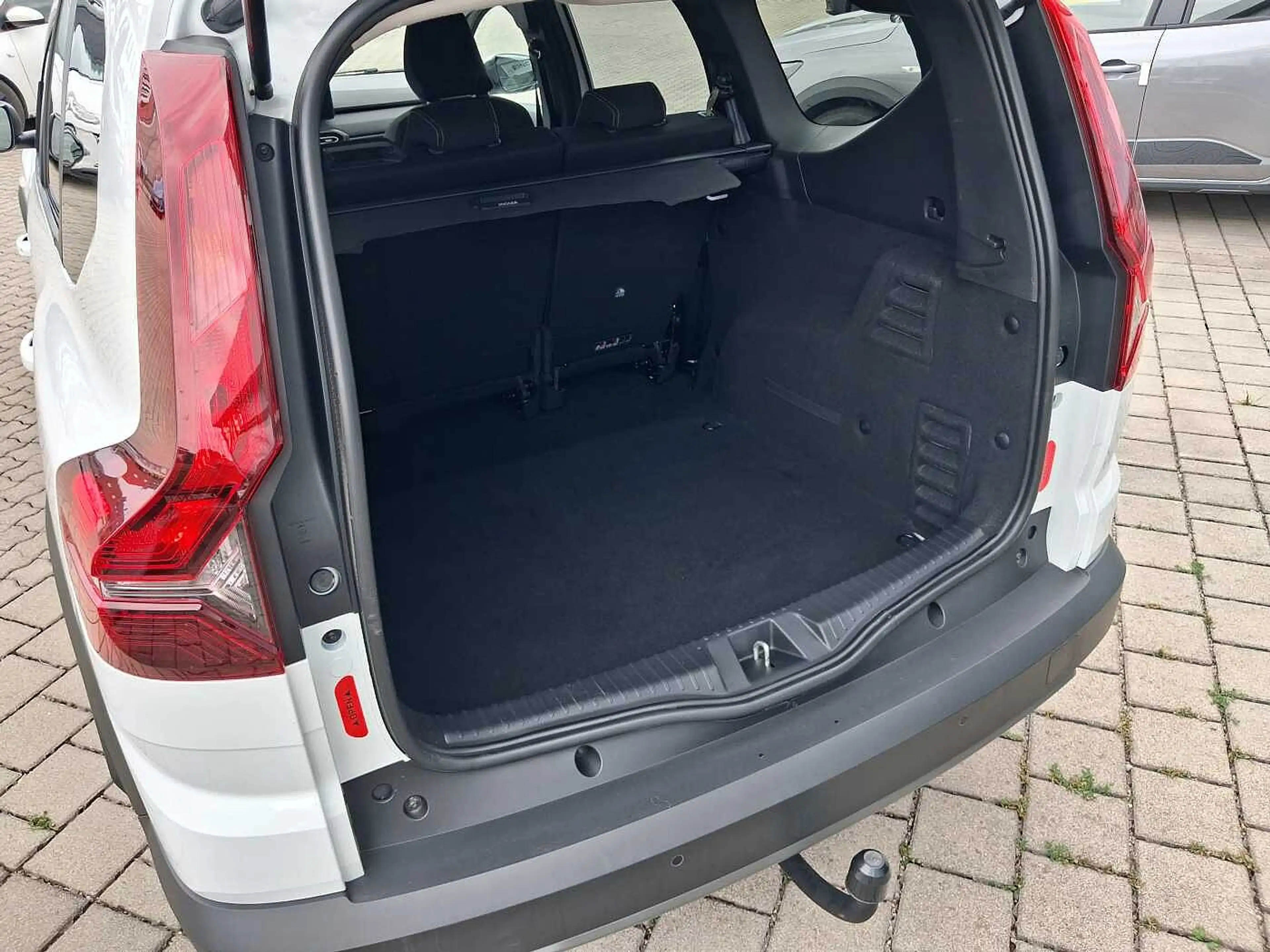 Dacia Jogger Expression LPG Citypaket, AHK — photo 5