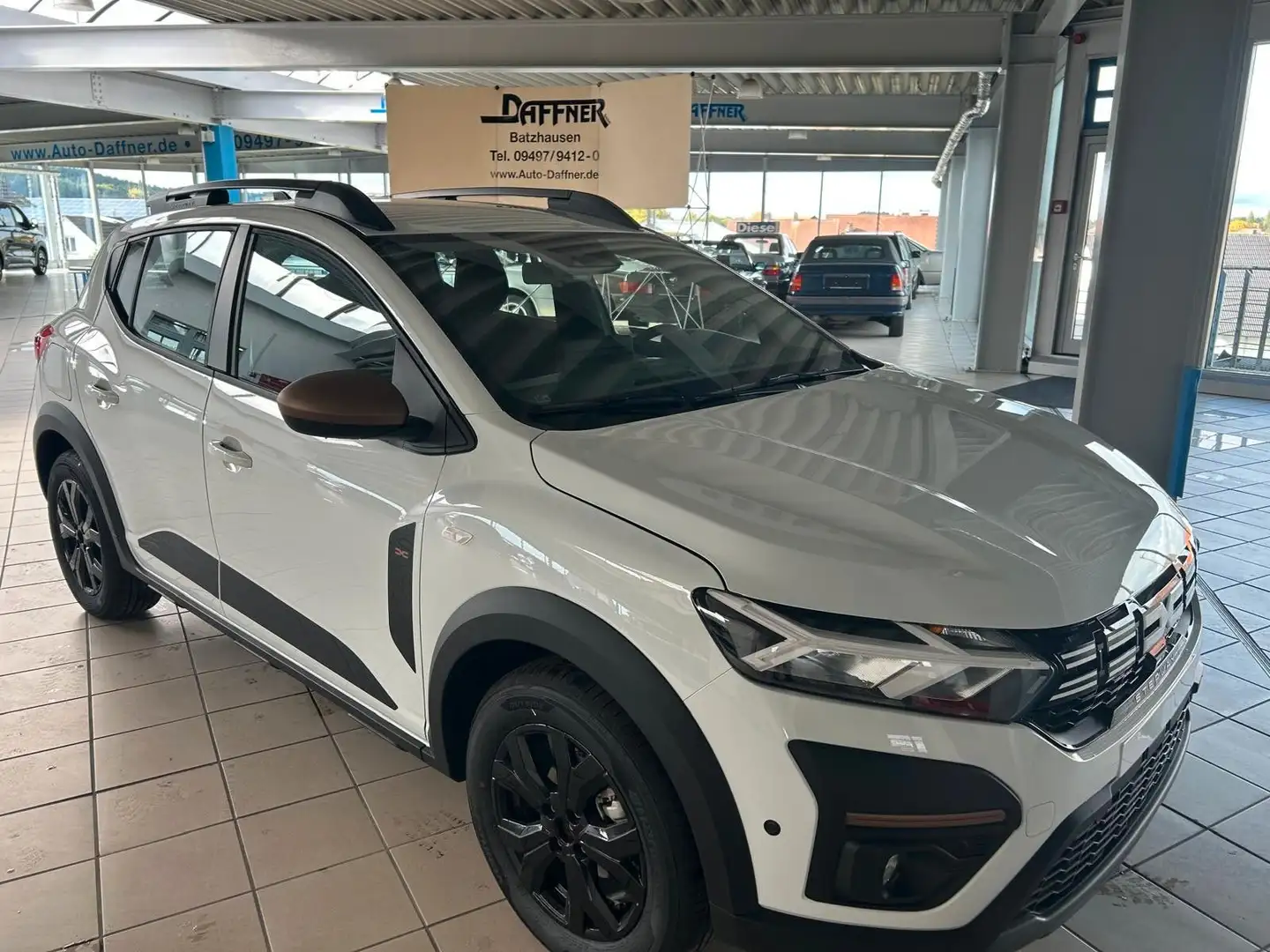 Dacia Sandero TCe 90 CVT/PDC/KAMERA/DAB Weiß - 2
