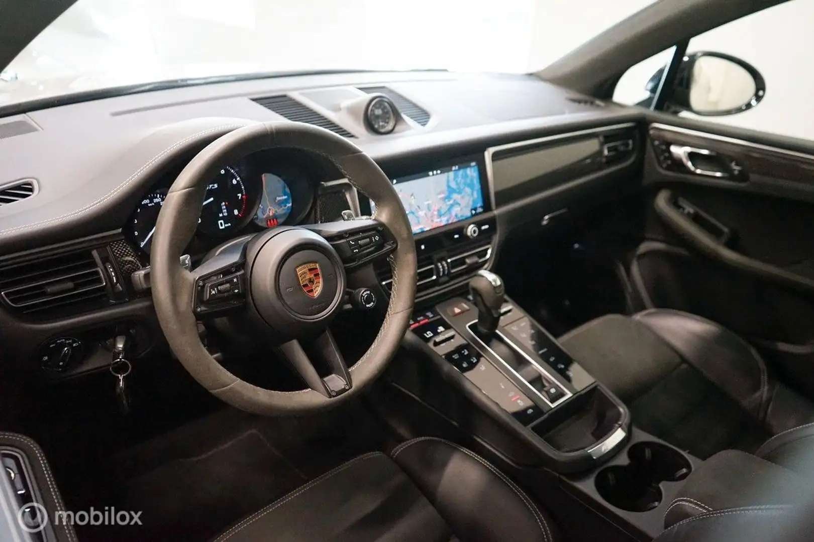 Porsche Macan 2.9 GTS 440pk, Sport pakket, Burmester Grau - 2
