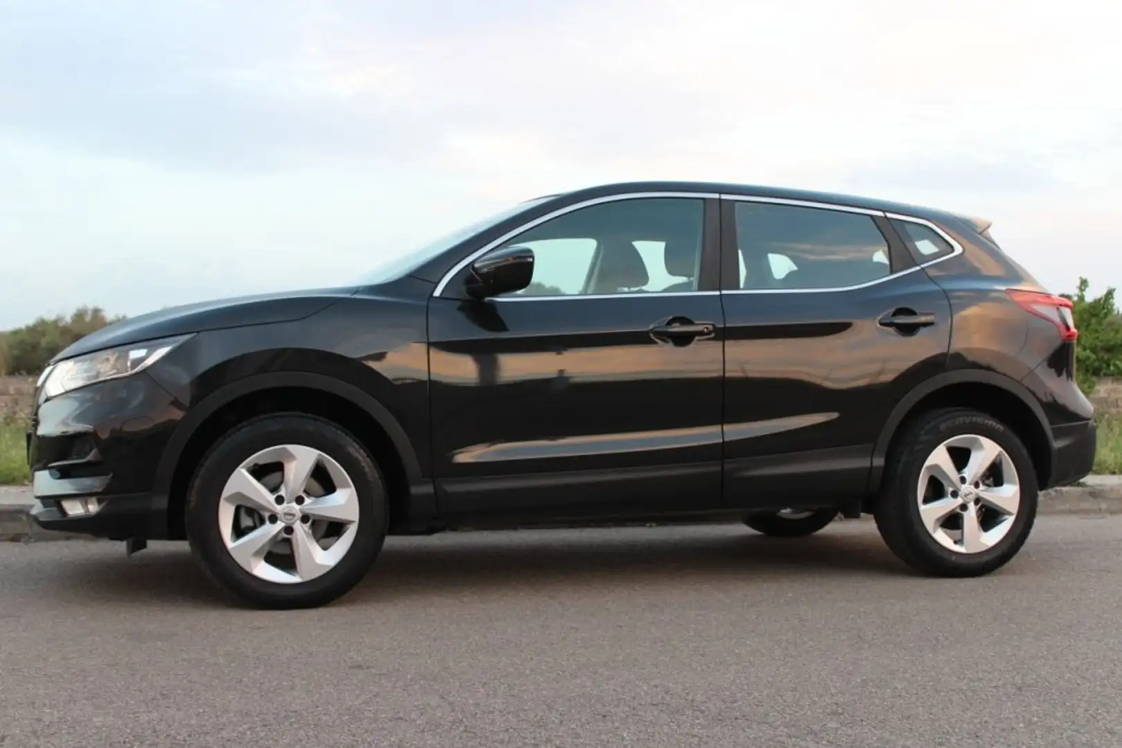 Nissan Qashqai 1.5 dCi 115 CV *CARPLAY *CAMERA *SENSORI Nero - 2