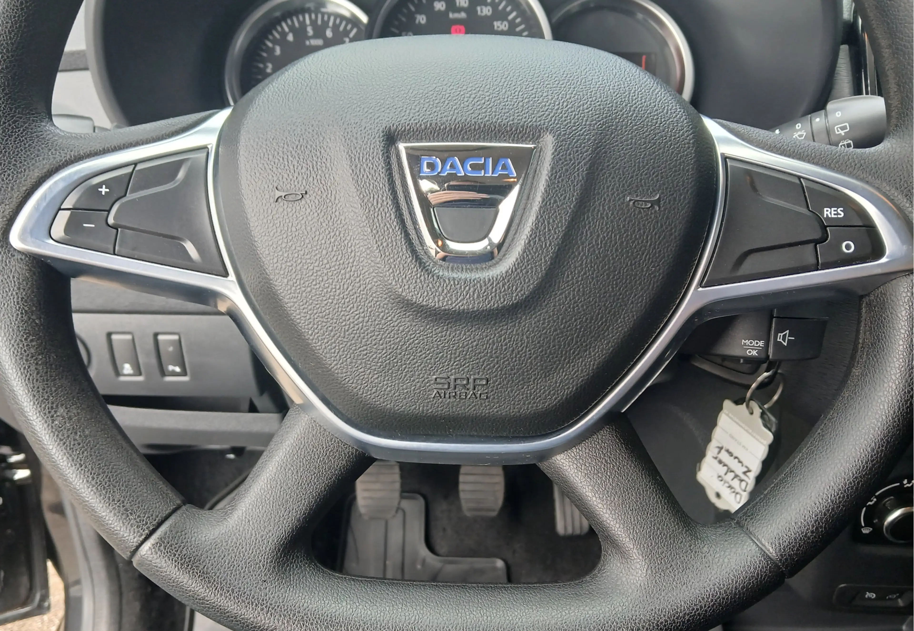 Dacia Dokker 1.3 TCe Ambiance / trekhaak / all season / navigat — photo 11