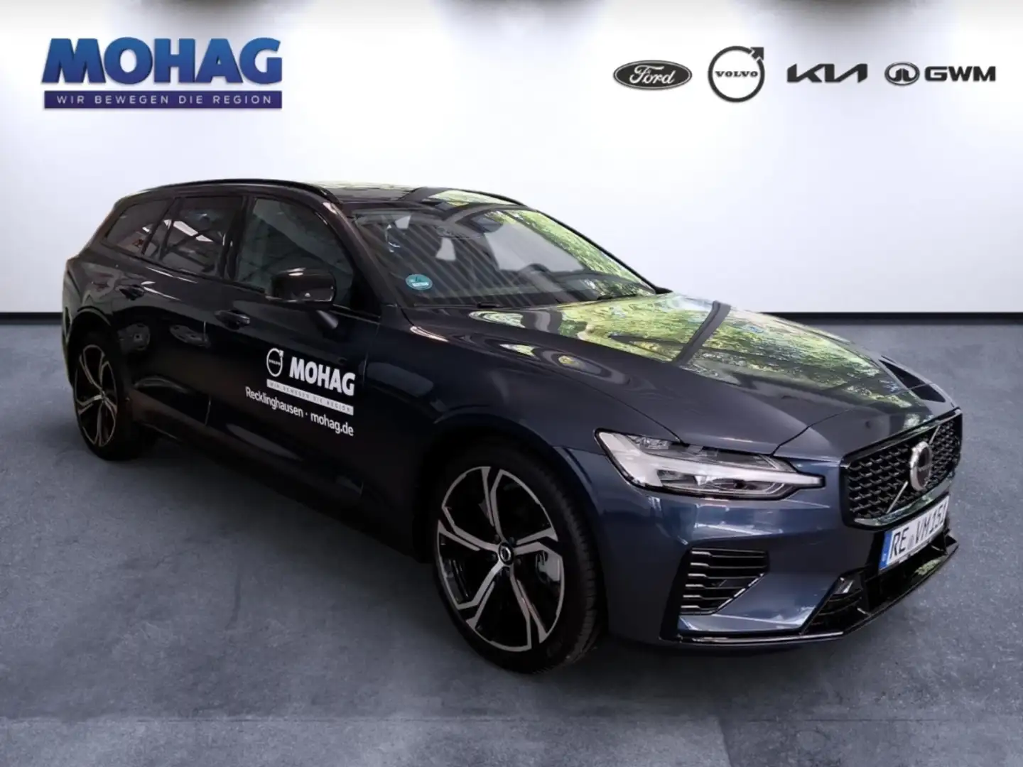 Volvo V60 T6 AWD Plus Dark Panoramadach Head-Up H&K Memory Blau - 2