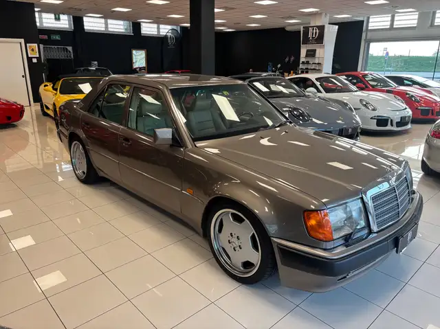 Mercedes-Benz 500 500 - BOOK SERVICE -