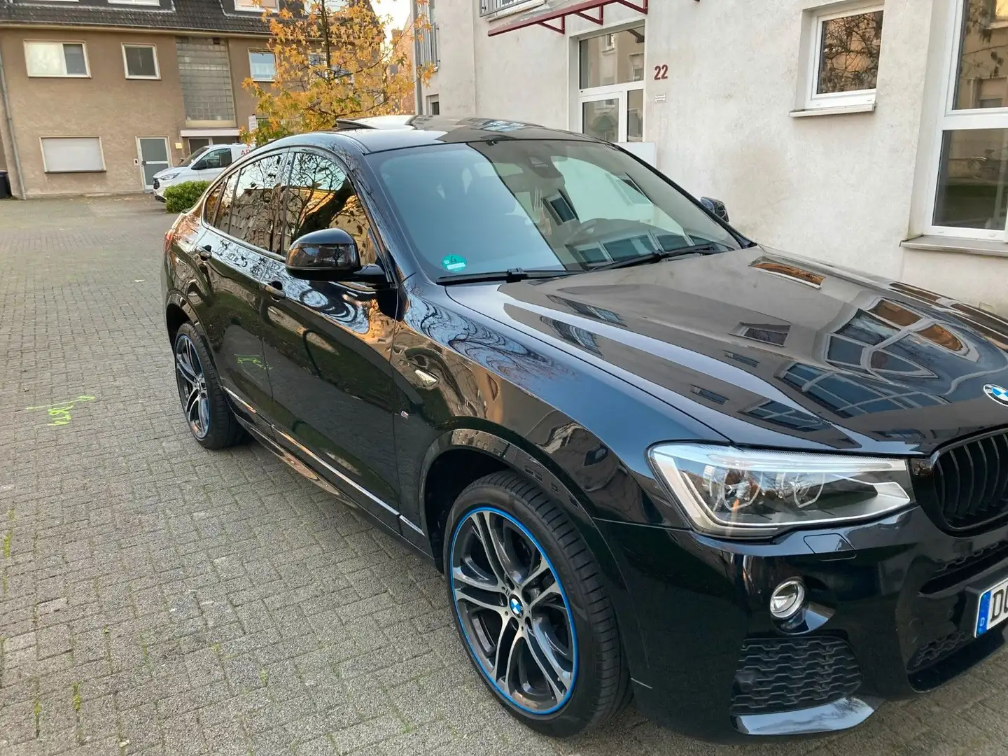 BMW X4 xDrive 20 d M Sport Pano*Leder*CAM*HEADUP*NAV Noir - 2