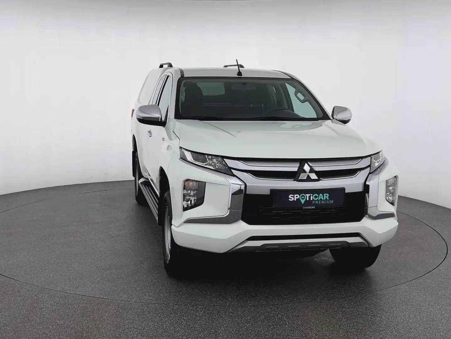 Mitsubishi L200 Basis Club Cab 4WD 2.2*AHK*SHZ*Klima*uvm Weiß - 2