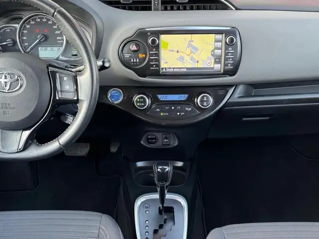 Toyota Yaris view 10