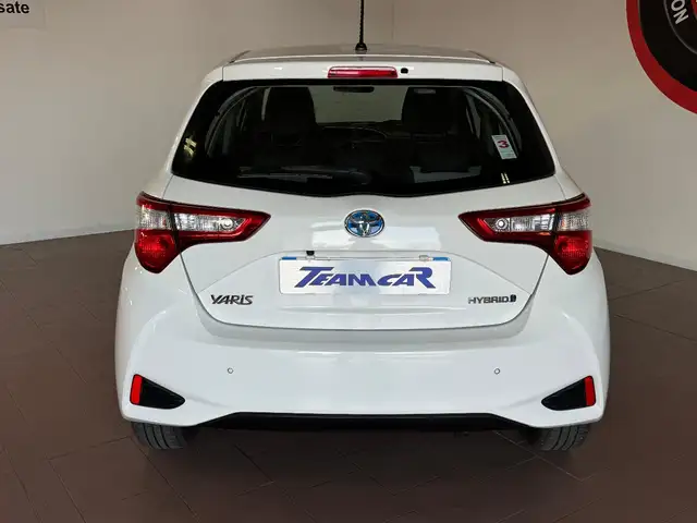 Toyota Yaris view 4