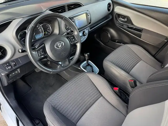 Toyota Yaris view 5