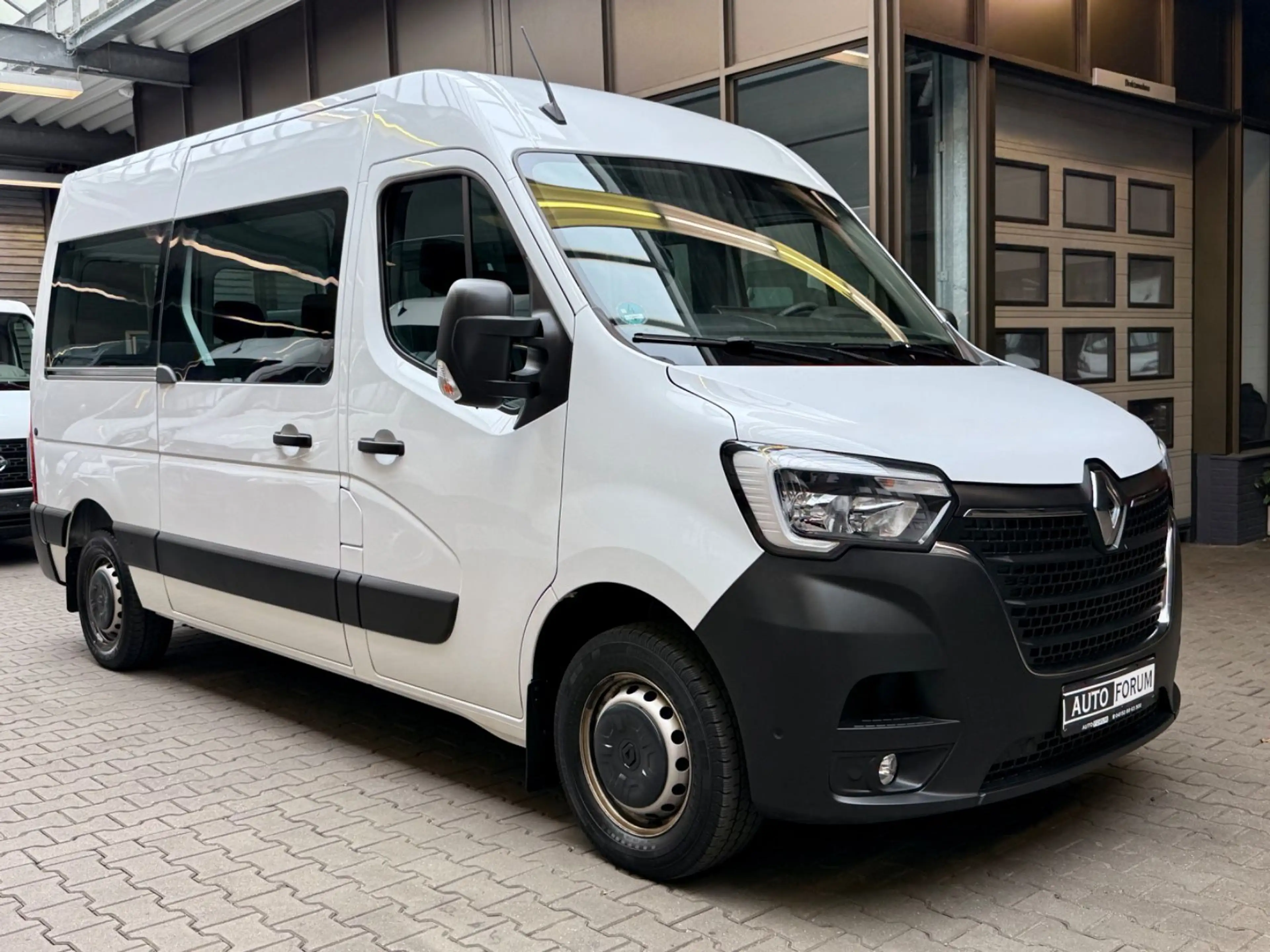 Renault Master 2.3 D L2H2 BUS 9-SITZE CAM PDC TEMPOMAT — photo 2