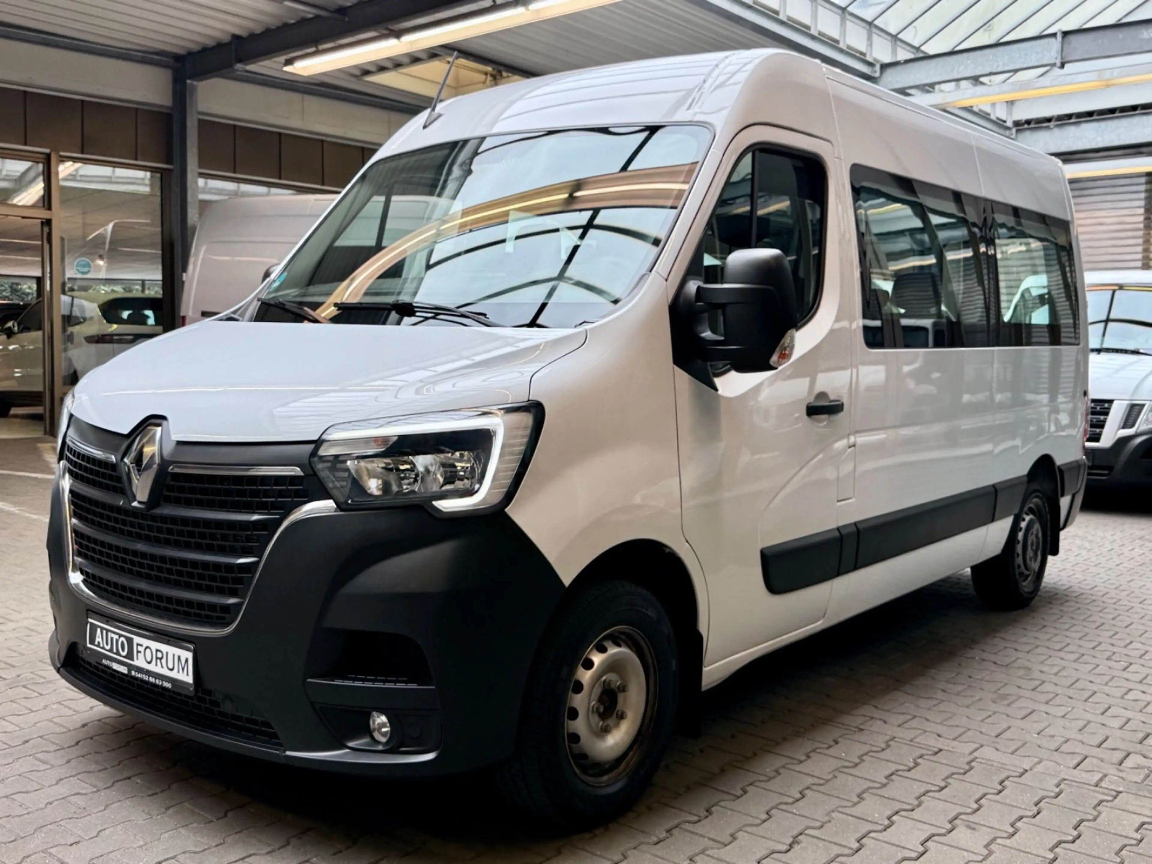 Renault Master 2.3 D L2H2 BUS 9-SITZE CAM PDC TEMPOMAT — photo 4