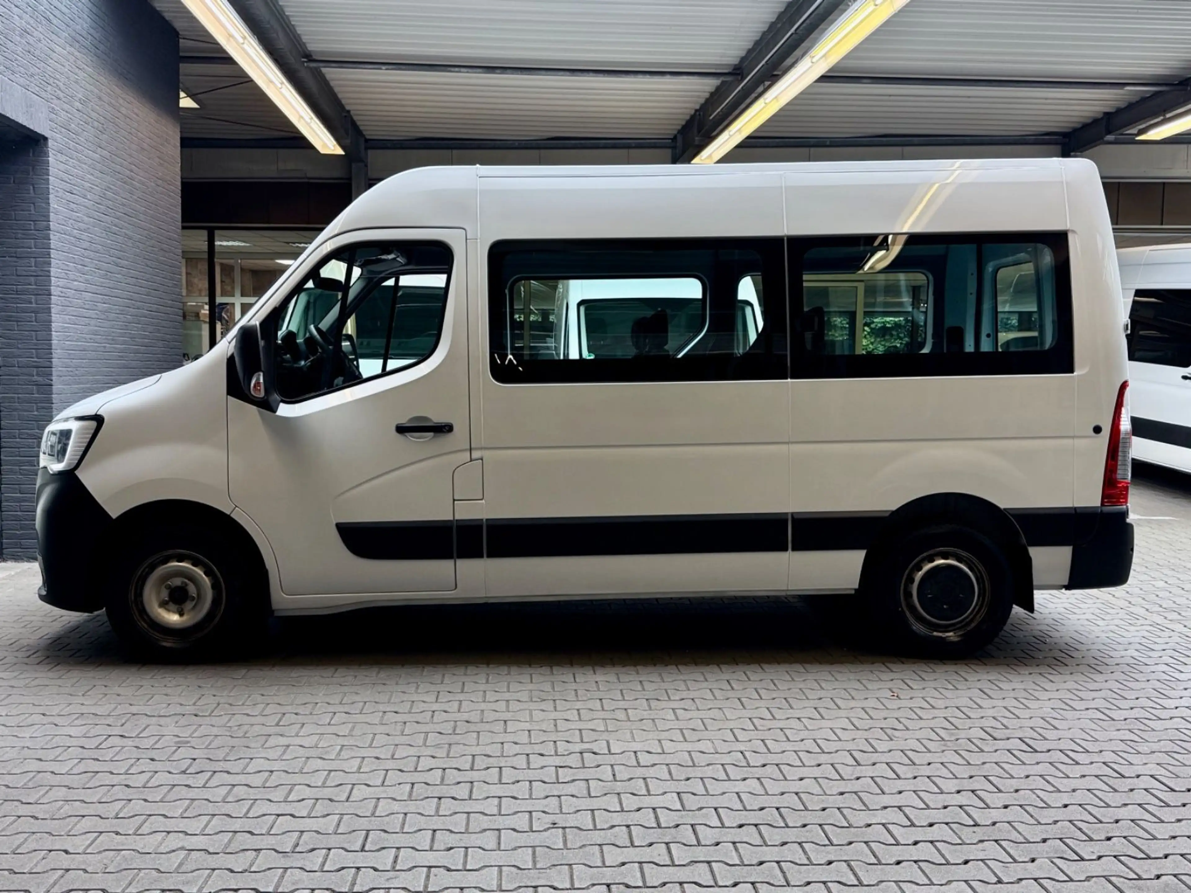 Renault Master 2.3 D L2H2 BUS 9-SITZE CAM PDC TEMPOMAT — photo 6