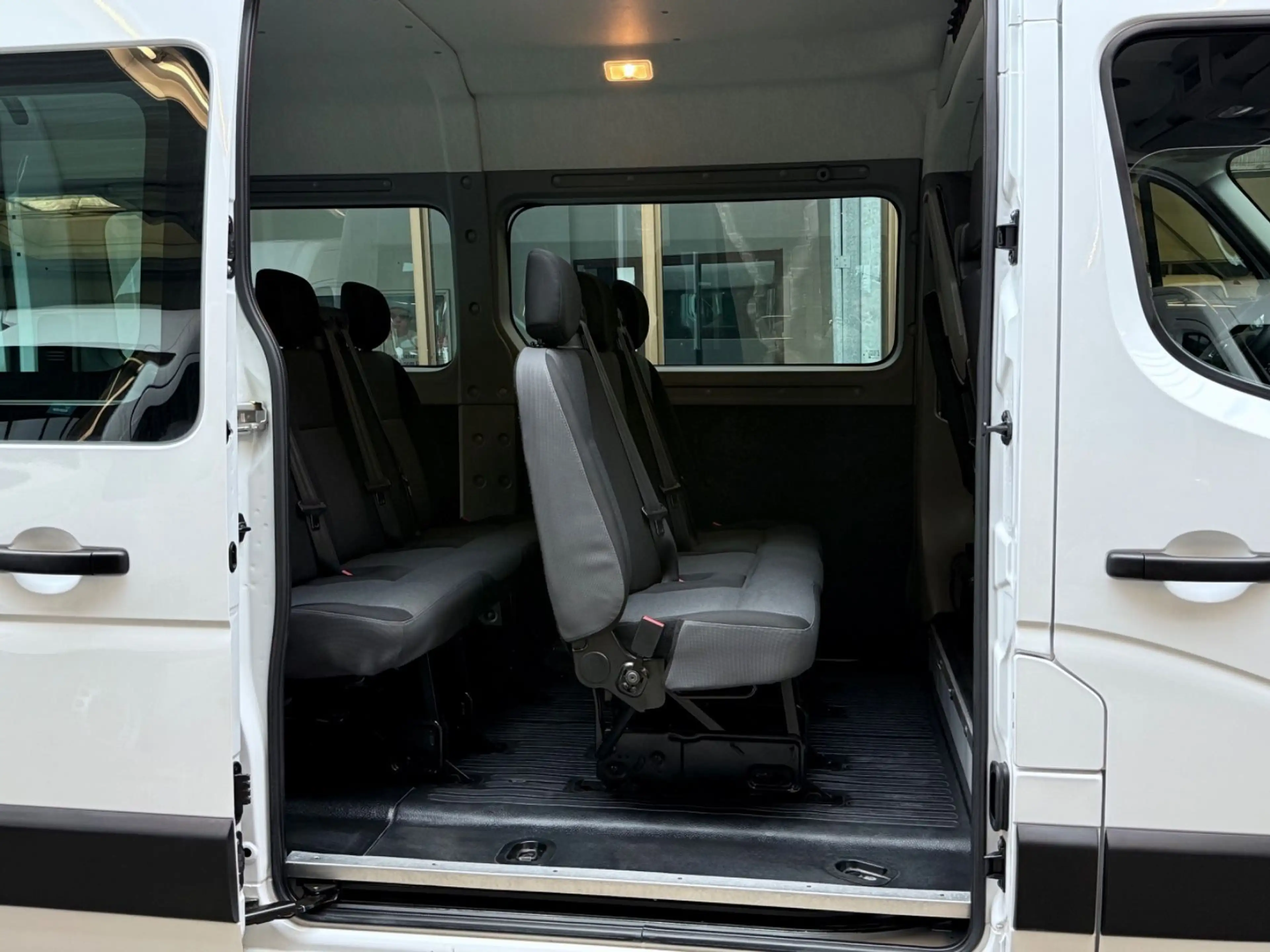 Renault Master 2.3 D L2H2 BUS 9-SITZE CAM PDC TEMPOMAT — photo 13