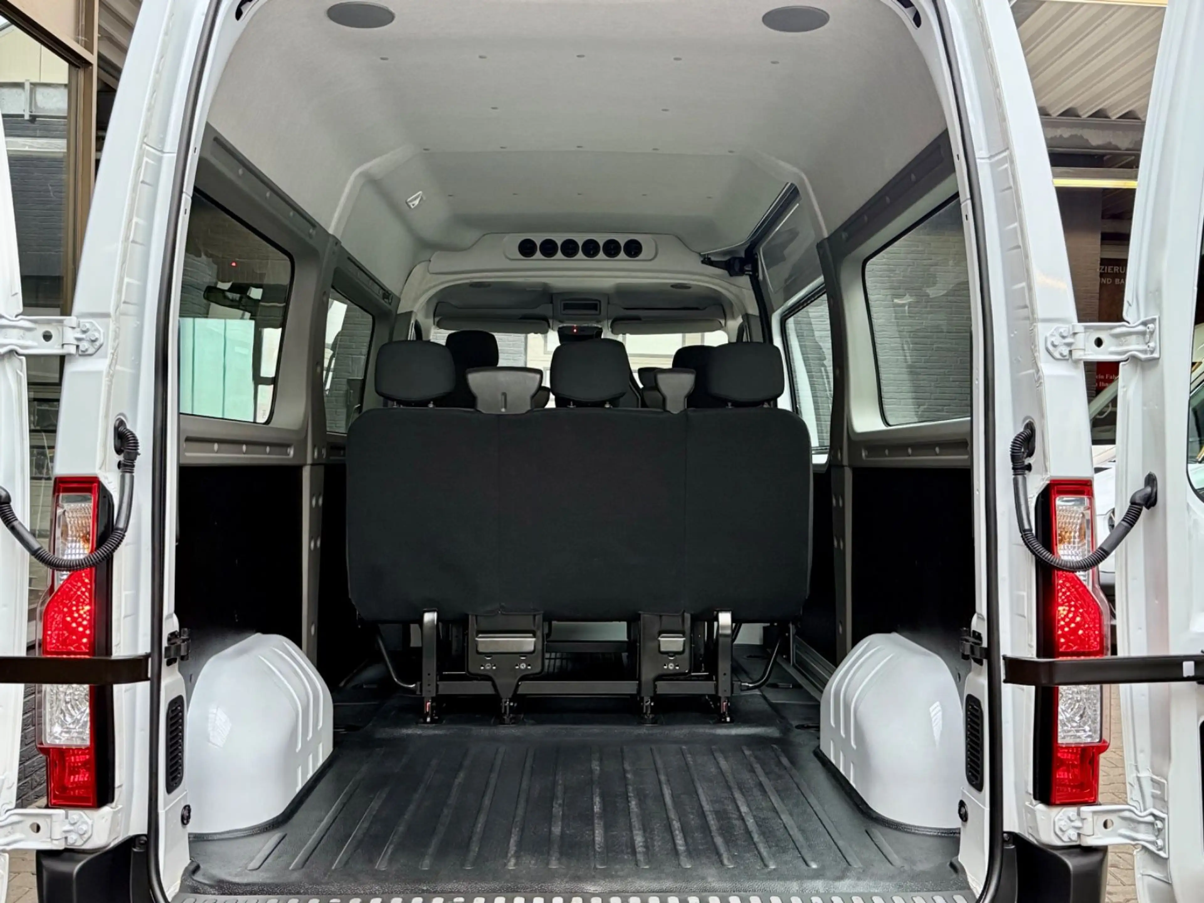 Renault Master 2.3 D L2H2 BUS 9-SITZE CAM PDC TEMPOMAT — photo 10