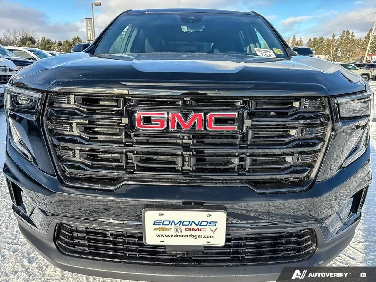 GMC Acadia снимка GMC Acadia