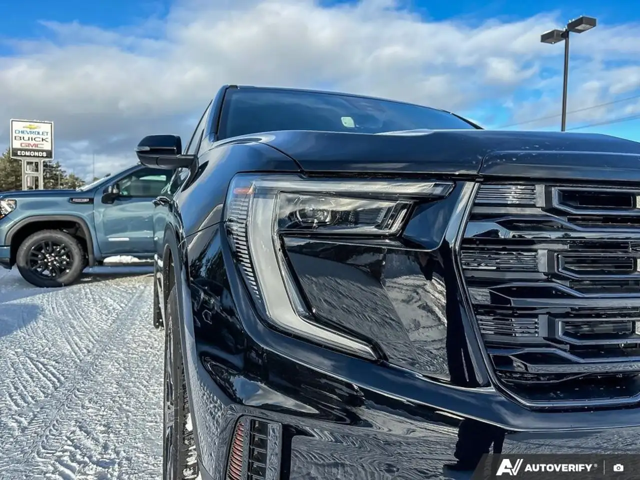 GMC Acadia снимка GMC Acadia