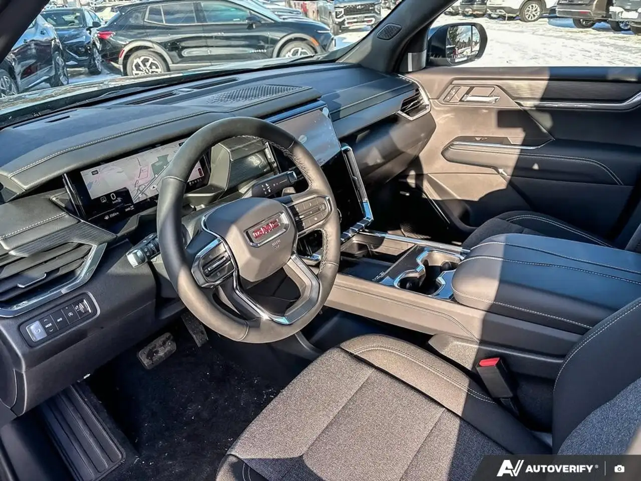 GMC Acadia снимка GMC Acadia