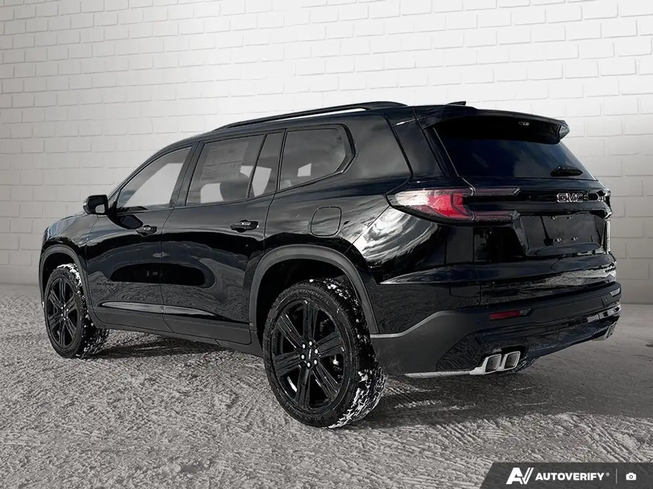 GMC Acadia снимка GMC Acadia