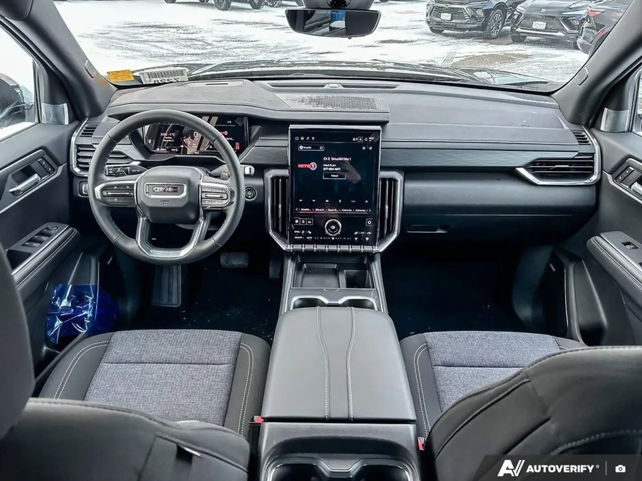 GMC Acadia снимка GMC Acadia