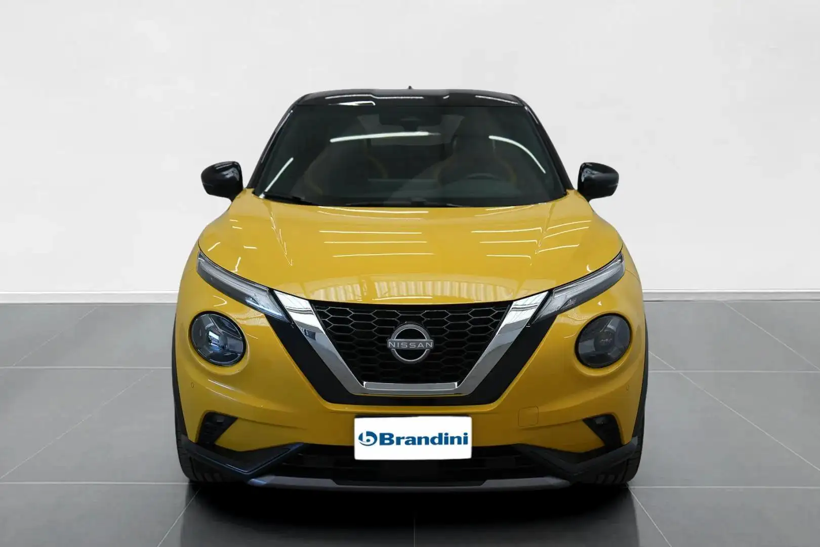 Nissan Juke 1.0 DIG-T N-Sport Giallo - 2