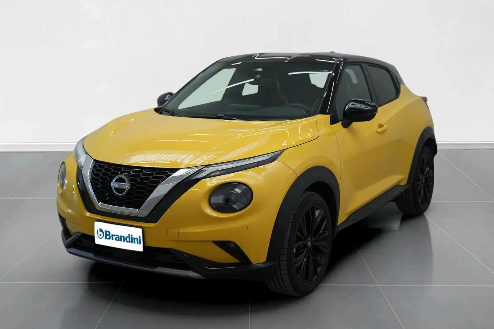 Nissan Juke 1.0 DIG-T N-Sport Giallo - 1