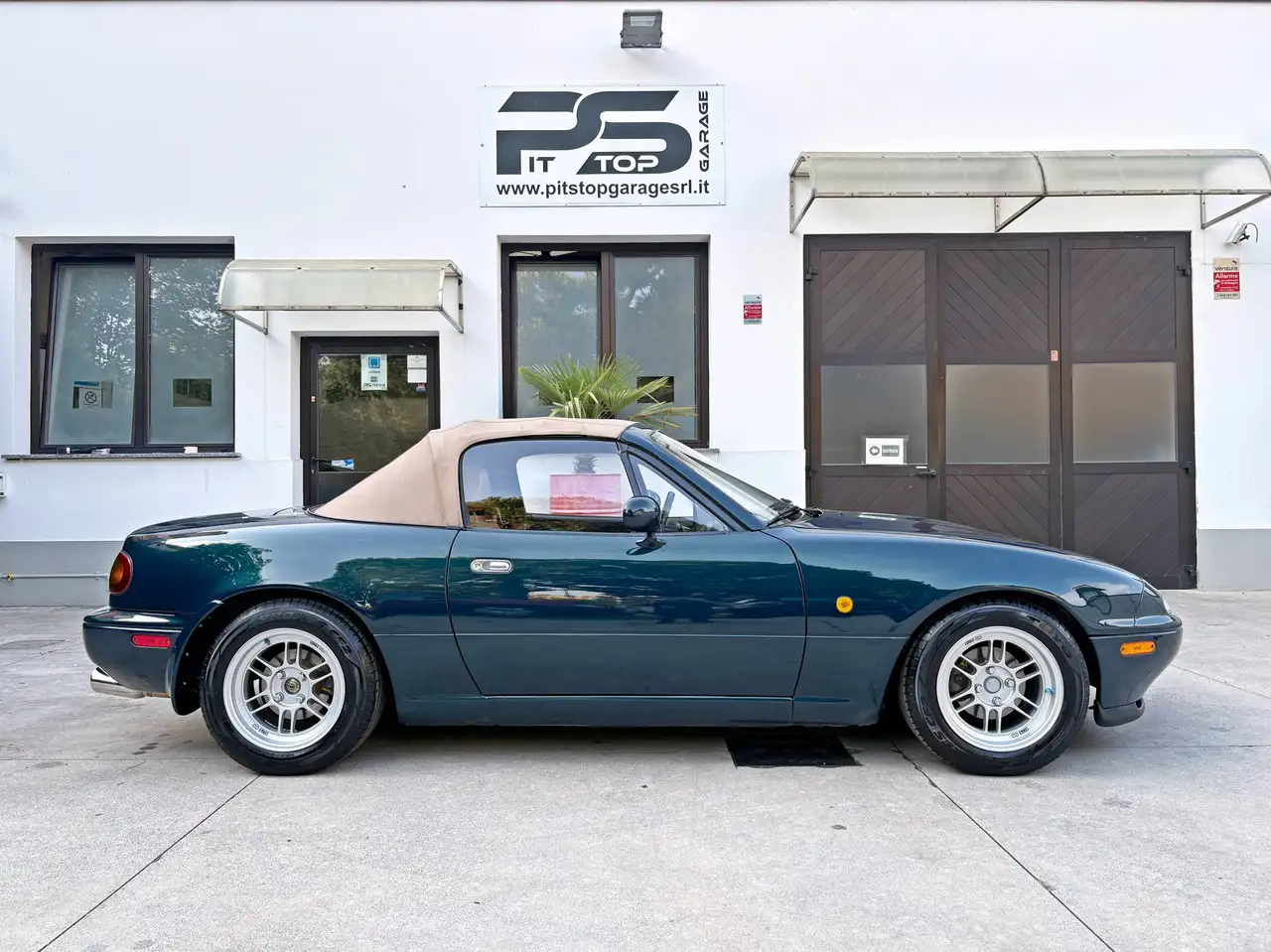 Mazda MX-5 NA 1.6 16v Montego Blue - Trentennale, foto 1