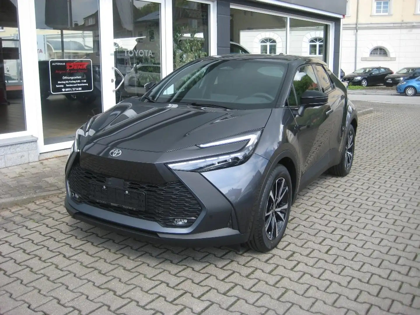 Toyota C-HR 2.0 Hybrid Team Deutschland Technik-Paket Grau - 1