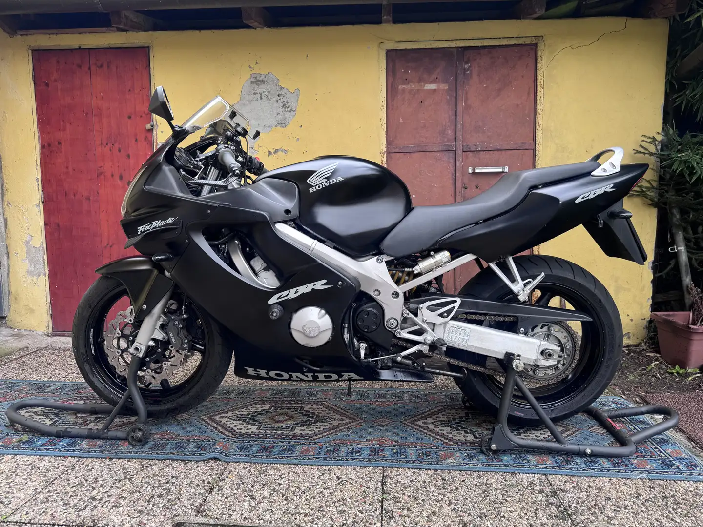 Honda CBR 600 tenuta bene 3444261003 zap - 1