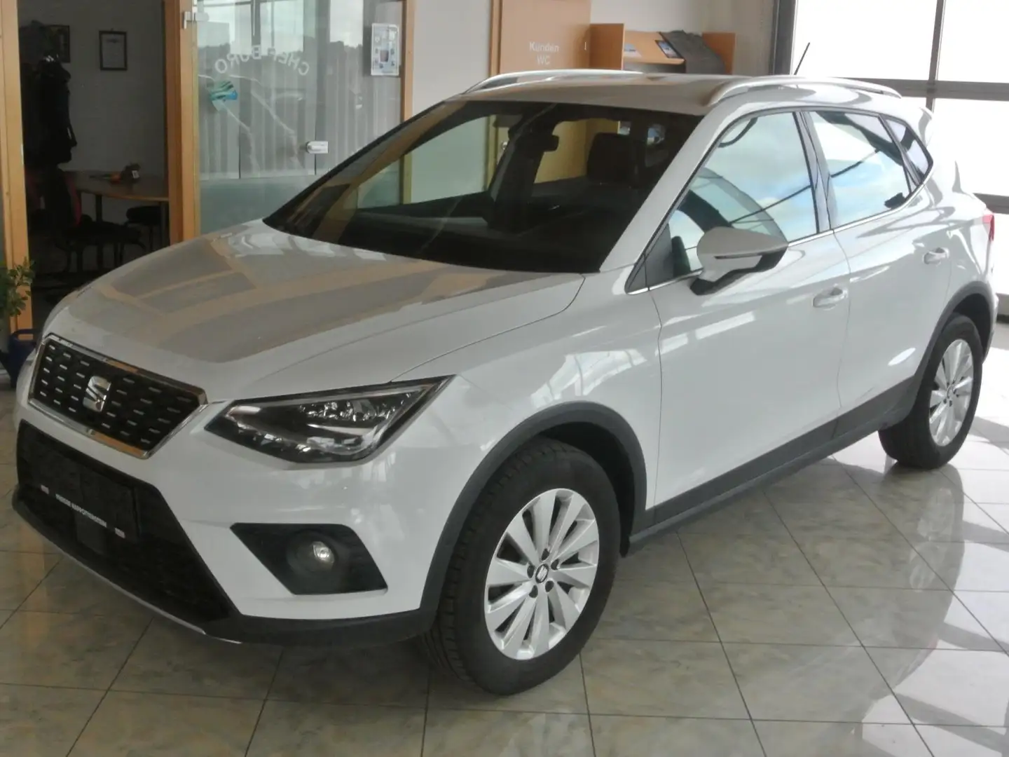 SEAT Arona Xcellence DSG *LED/NAVI/SHZG/KEYLESS/KAMERA* Weiß - 1
