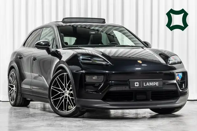 Porsche Macan 4 Electric Panodak BOSE Sport Chrono Trekhaak LED