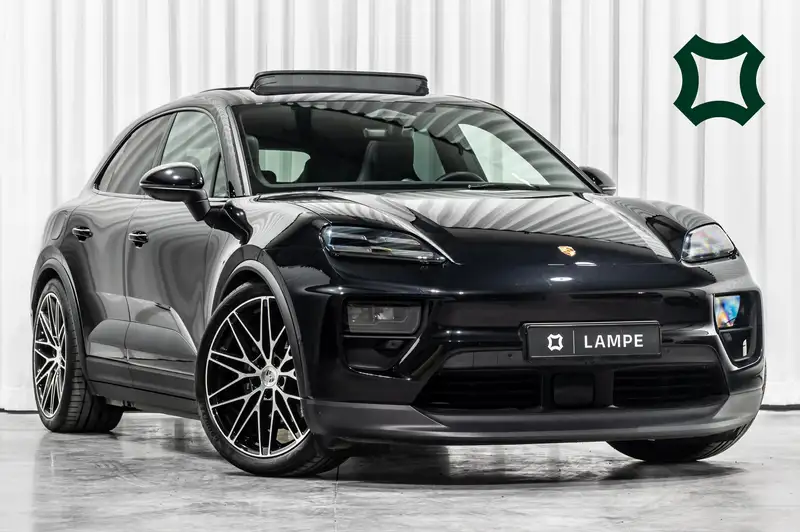 Porsche Macan 4 Electric Panodak BOSE Sport Chrono Trekhaak LED
