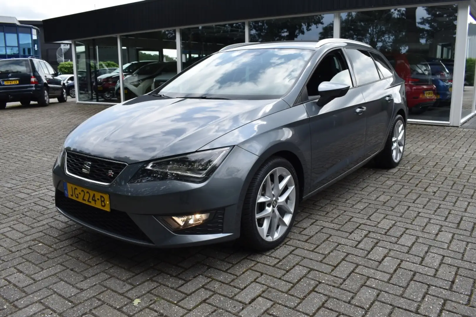 SEAT Leon ST 1.4 EcoTSI FR Connect CLIMA PDC ANDROID/APPLE C Gris - 1