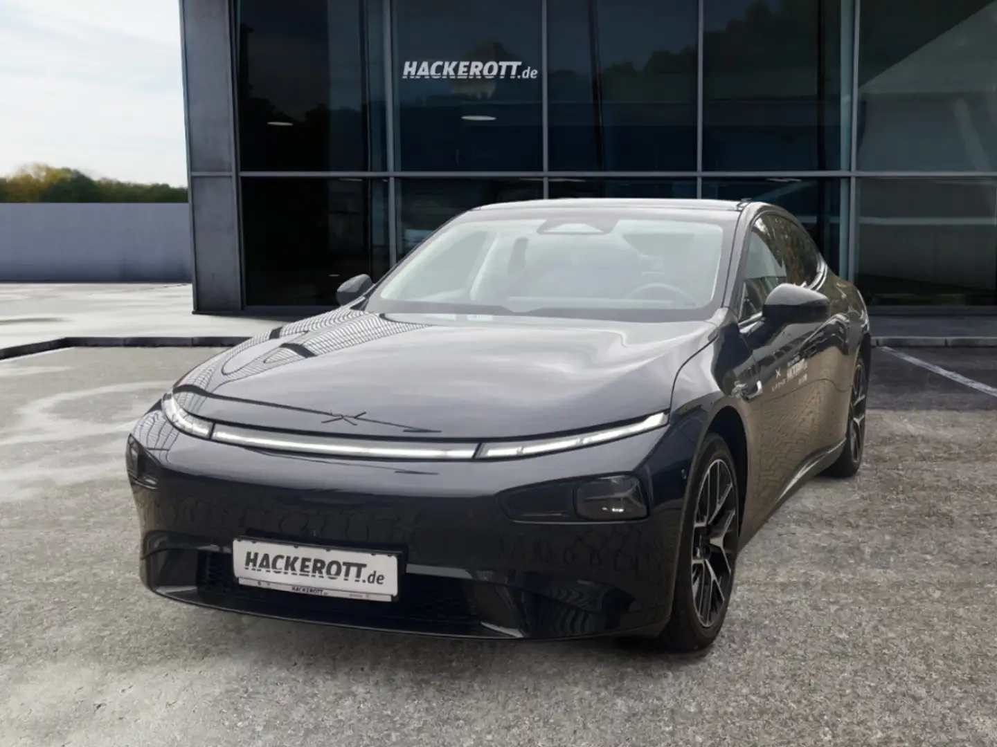 Xpeng P7 AWD Performance SHZ Memory Sitze ACC El. Heckklapp Schwarz - 1