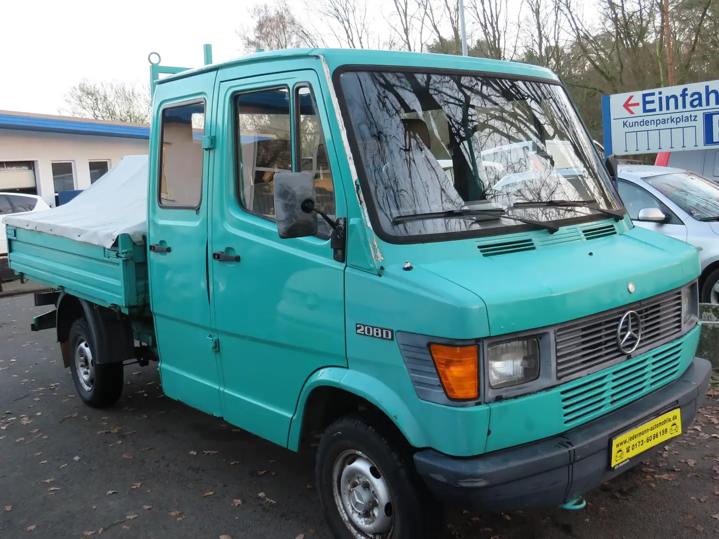 Mercedes-Benz 208 Pritsche / Plane / Doka /7 Sitzer Grün - 1